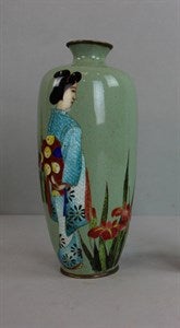 Image description is not available for DU1987.215a-c